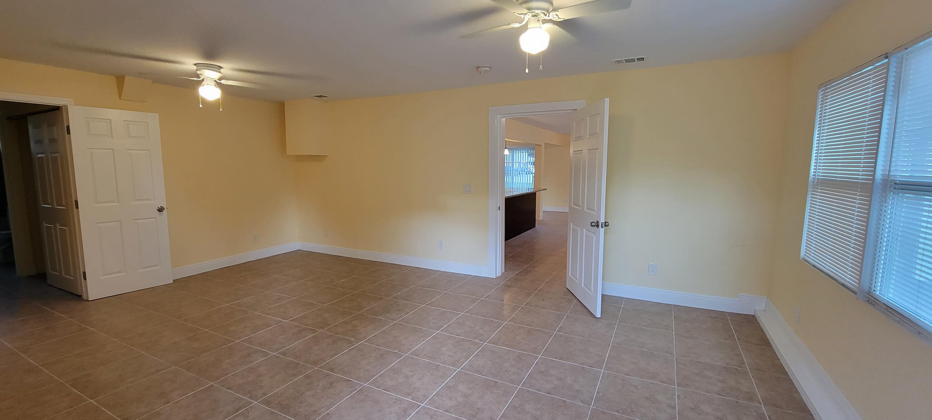 5023 Club Road Haverhill, FL 33415 - Photo 11 of 18 DOWNSTAIRS MASTER