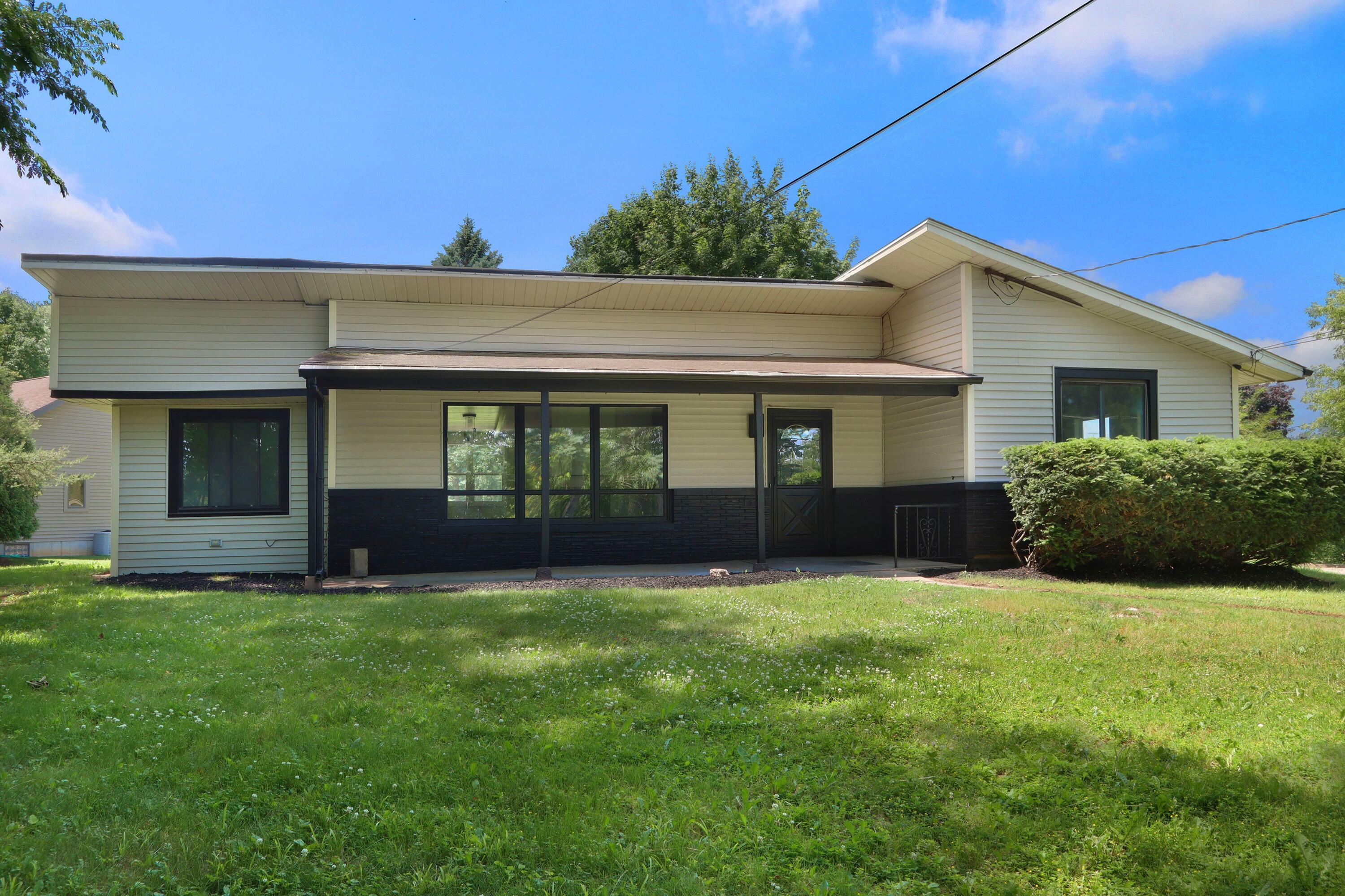 5401 82nd Street Pleasant Prairie, WI 53142 - Photo 1 of 44 IMG_1100