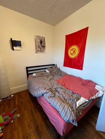 $3,995 | 59 Cedar Street, Unit 2L, Somerville, MA 02143