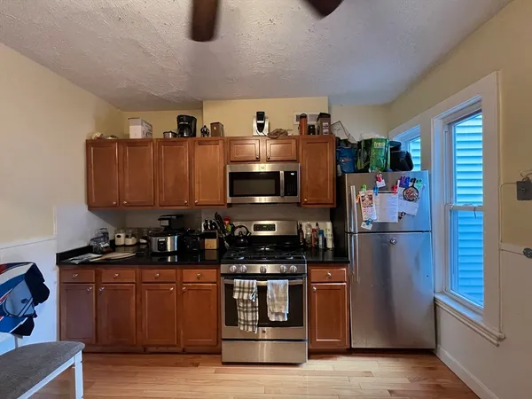 $3,995 | 59 Cedar Street, Unit 2L, Somerville, MA 02143