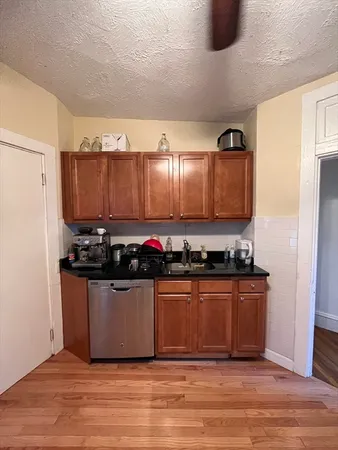 $3,995 | 59 Cedar Street, Unit 2L, Somerville, MA 02143