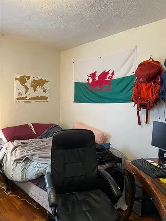 $3,995 | 59 Cedar Street, Unit 2L, Somerville, MA 02143