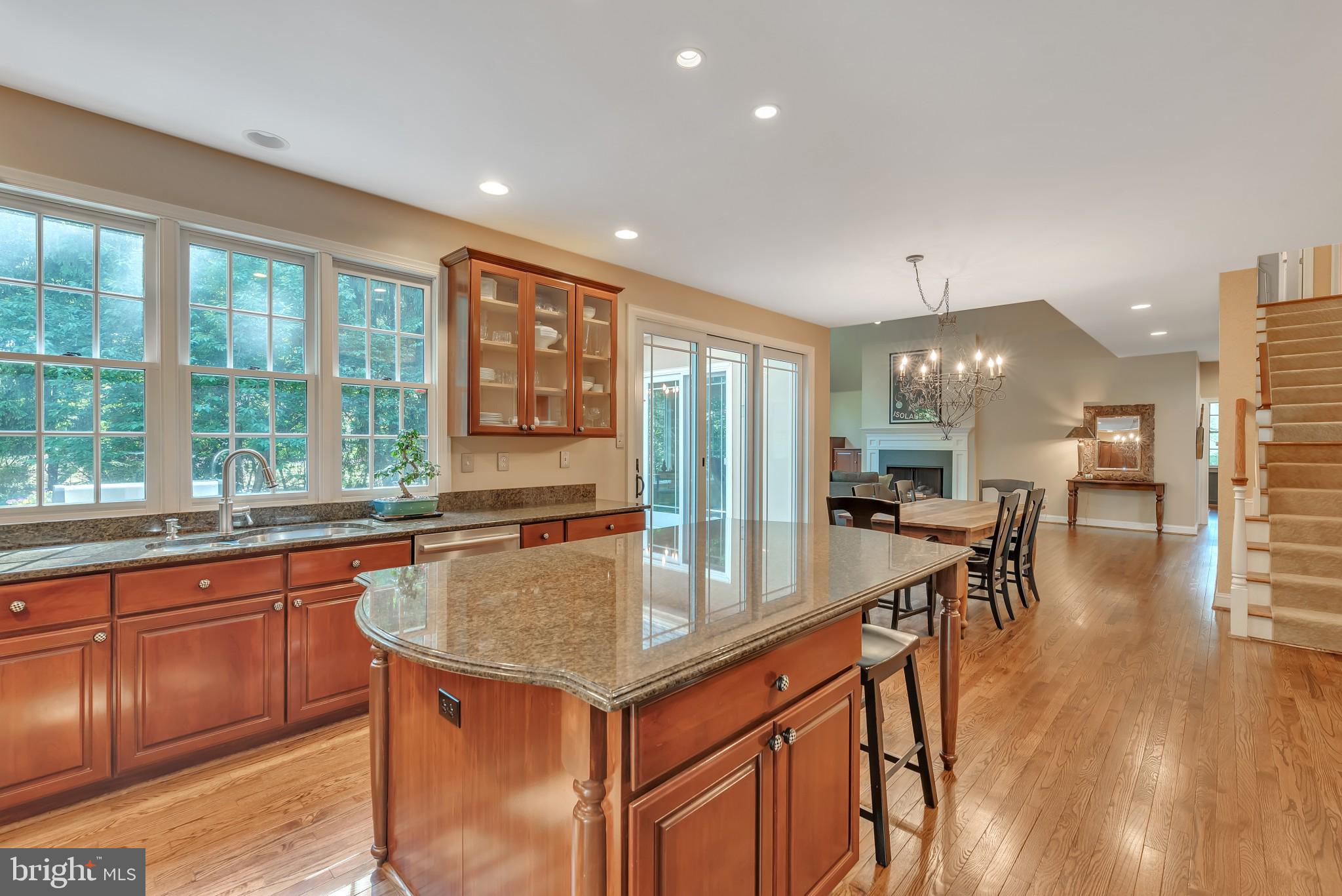 804 Dresher Way Wayne, PA 19087 - Photo 13 of 29 Beautiful glass doors on cabinetry