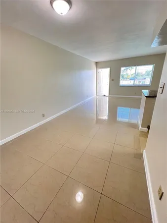 $1,595 | 1017 Southeast 22nd Avenue, Unit 105, Pompano Beach, FL 33062