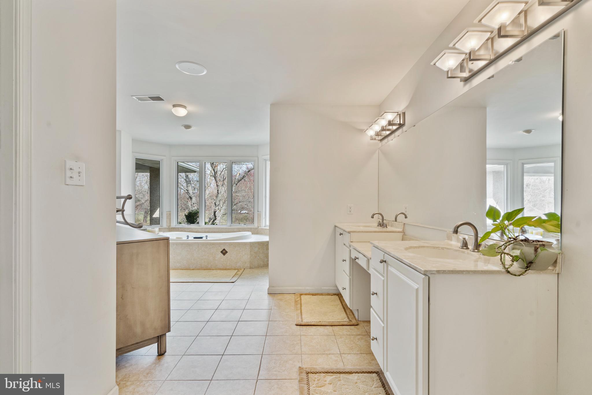 100 East Holland Road Holland, PA 18966 - Photo 24 of 63