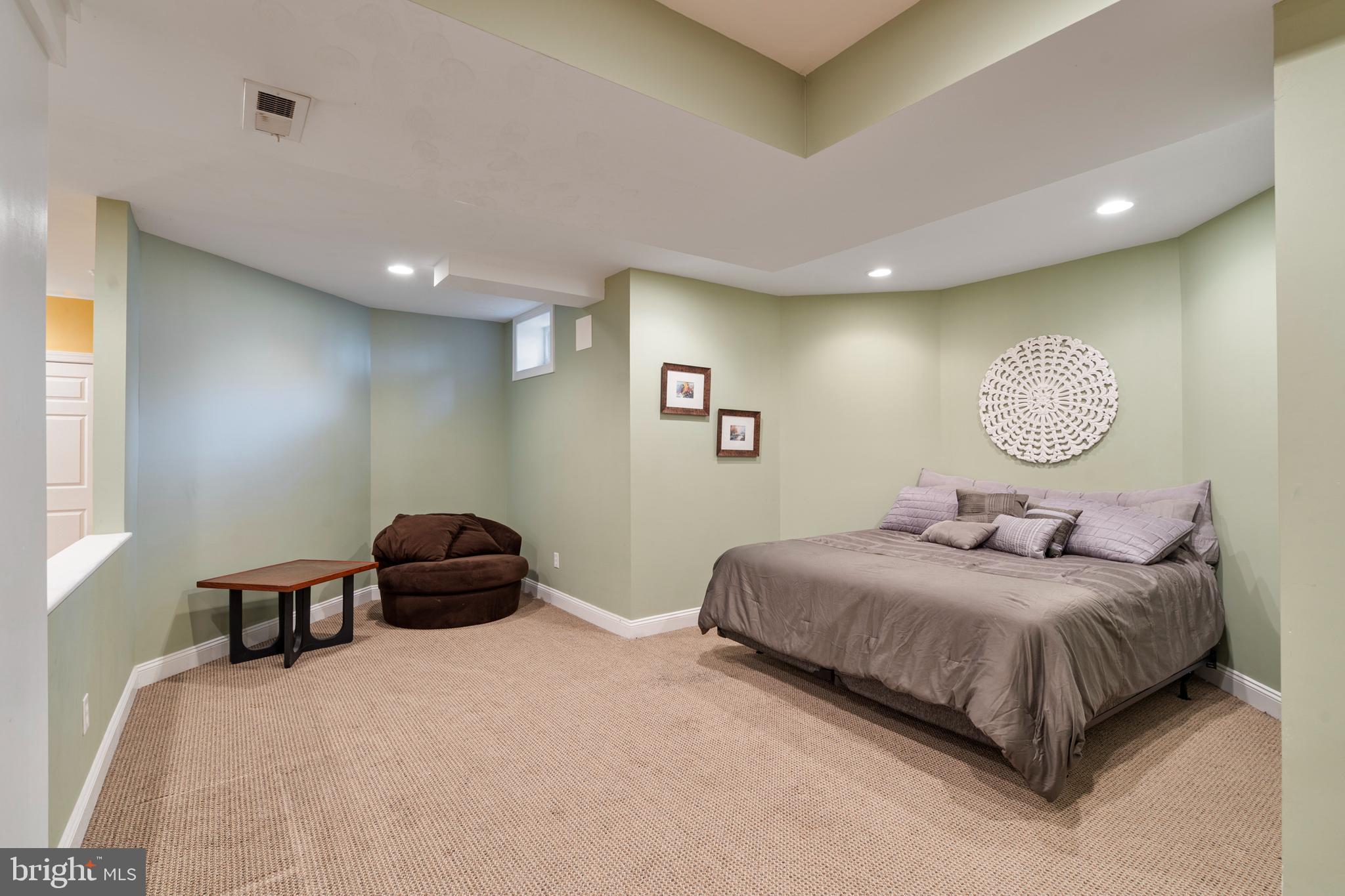 100 East Holland Road Holland, PA 18966 - Photo 39 of 63