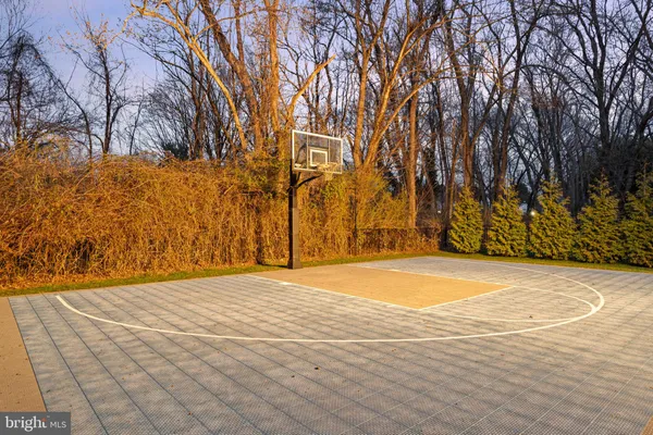 $2,350,000 | 100 East Holland Road, Holland, PA 18966