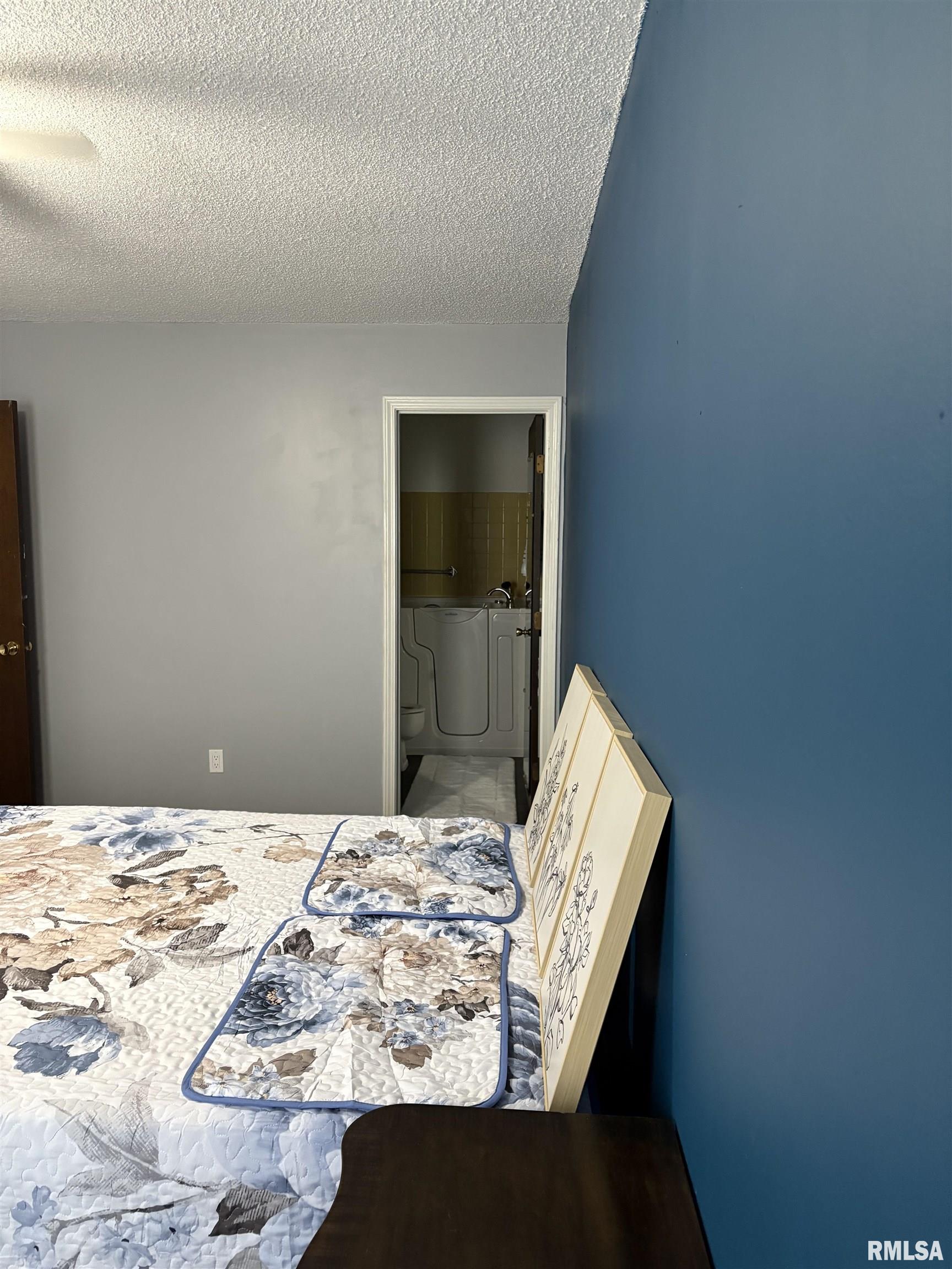1901 Jeanette Lane, Unit 3 Springfield, IL 62702 - Photo 18 of 36 Gallery Image 18