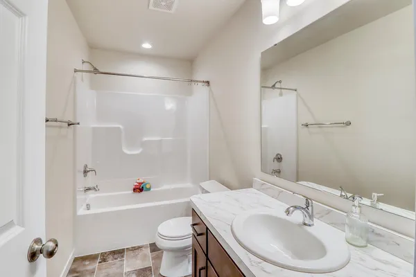 $474,900 | 1154 60th Avenue West, West Fargo, ND 58078