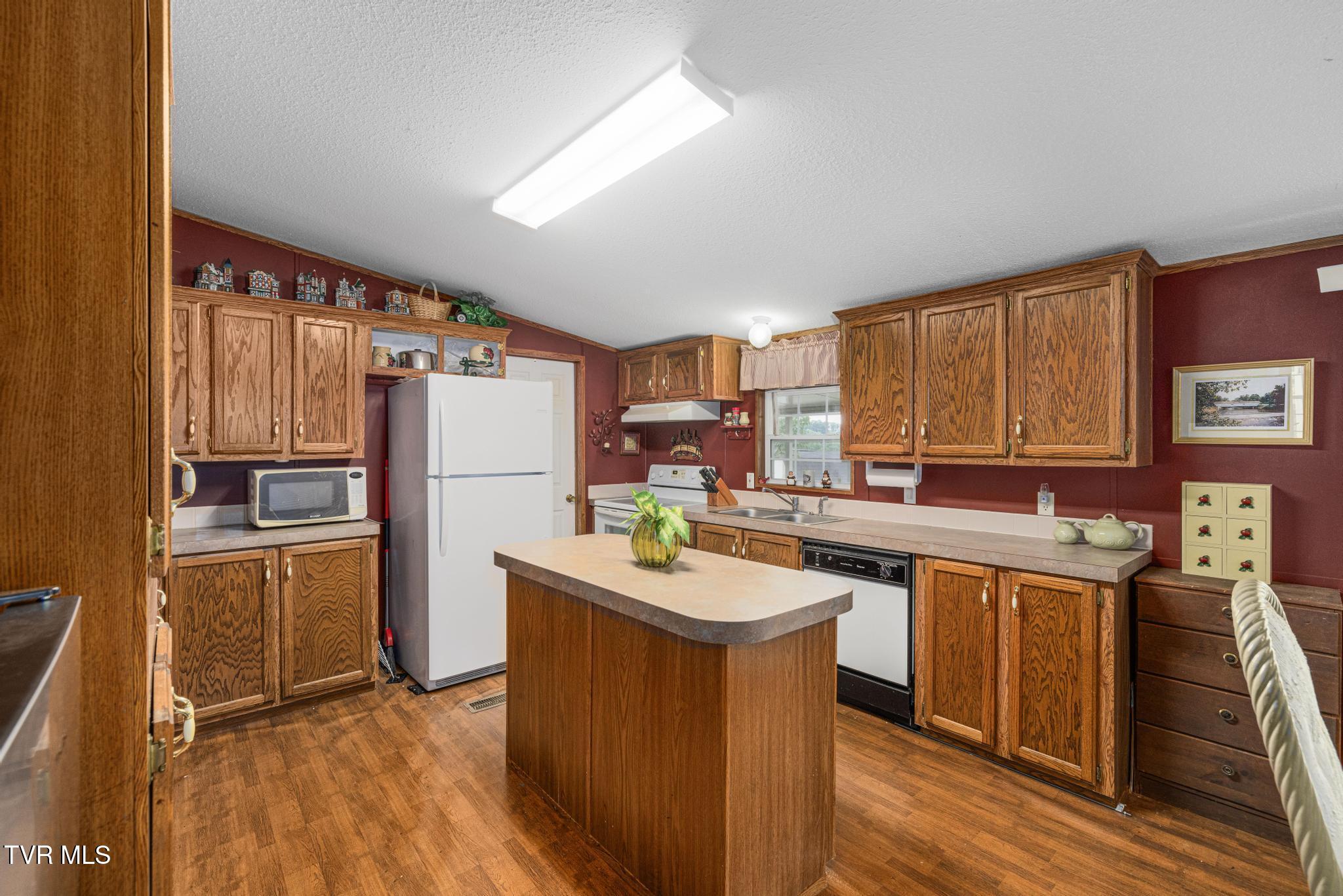 195 Estep Hollow Road Elizabethton, TN 37643 - Photo 39 of 69 IMG_7165