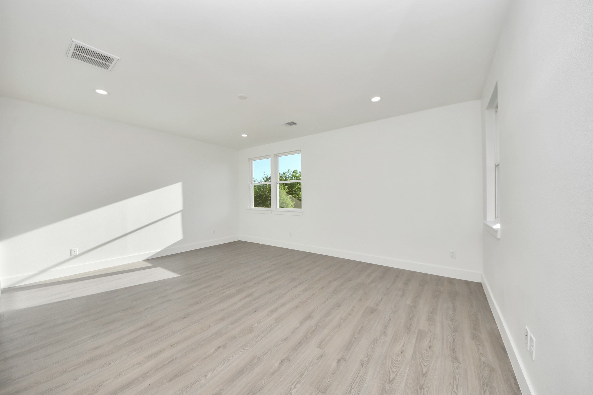 9021 Spaulding Street Houston, TX 77016 - Photo 16 of 36