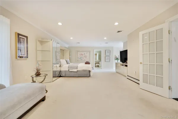 $2,099,000 | 4 Willow Lane, Hewlett, NY 11557