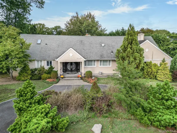 $2,099,000 | 4 Willow Lane, Hewlett, NY 11557