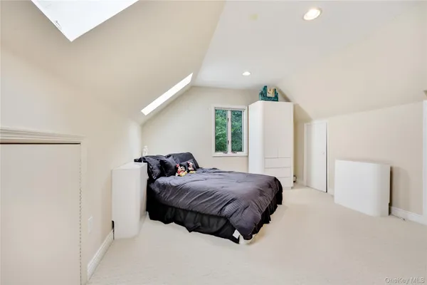 $2,099,000 | 4 Willow Lane, Hewlett, NY 11557