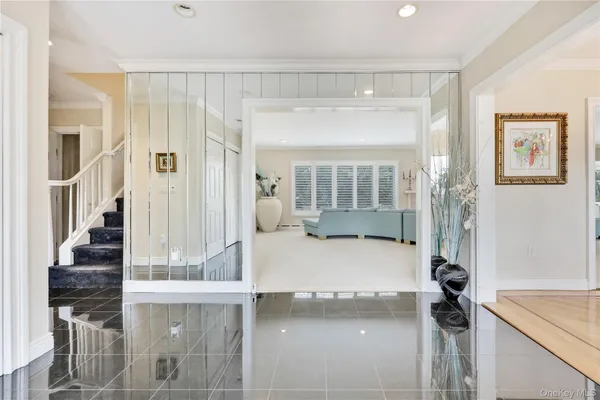 $2,099,000 | 4 Willow Lane, Hewlett, NY 11557