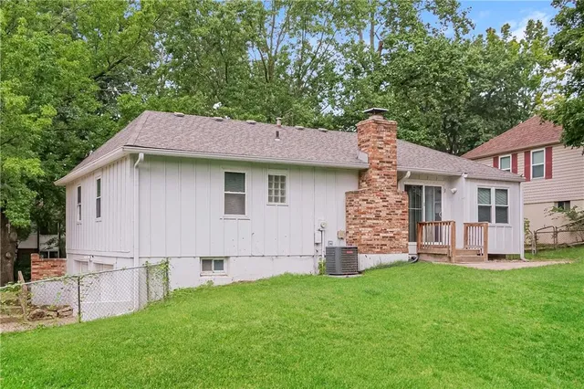 $1,845 | 1701 North Hanover Avenue, Independence, MO 64056