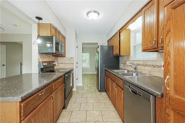 $1,845 | 1701 North Hanover Avenue, Independence, MO 64056