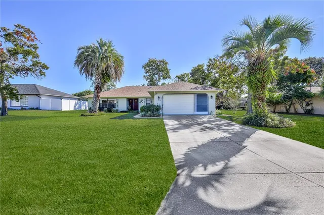 $325,000 | 11249 Riddle Drive, Spring Hill, FL 34609