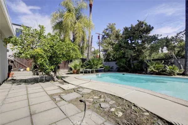 $1,099,988 | 10412 Reseda Boulevard, Porter Ranch, CA 91326