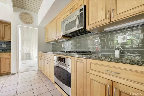 $1,099,988 | 10412 Reseda Boulevard, Porter Ranch, CA 91326