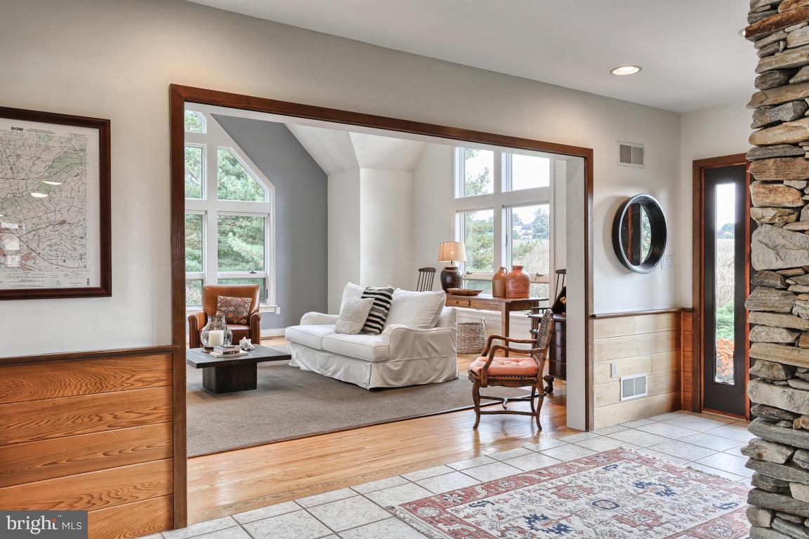 277 Ridgeview Road South Elizabethtown, PA 17022 - Photo 4 of 37