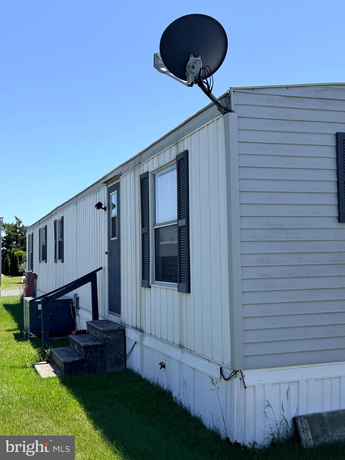 38059 Quail Road Ocean View, DE 19970 - Photo 48 of 52 exterior/satellite dish