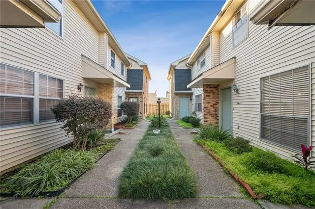 $130,000 | 2437 Idaho Avenue, Unit 2437, Kenner, LA 70062