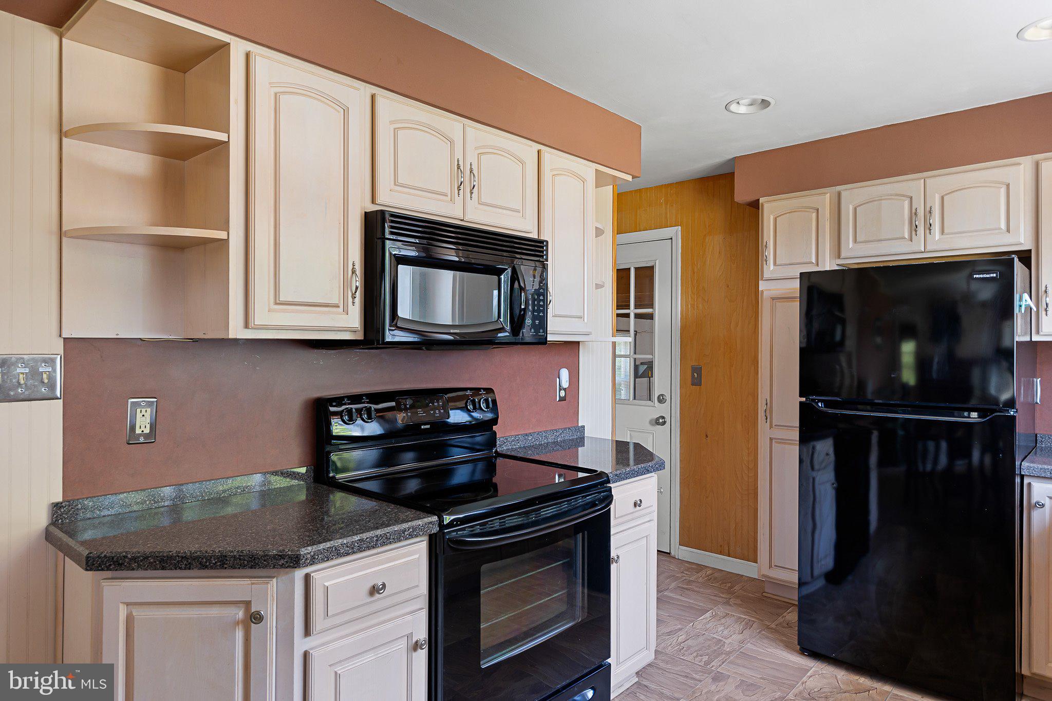 27 Wedgewood Road Newark, DE 19711 - Photo 4 of 28