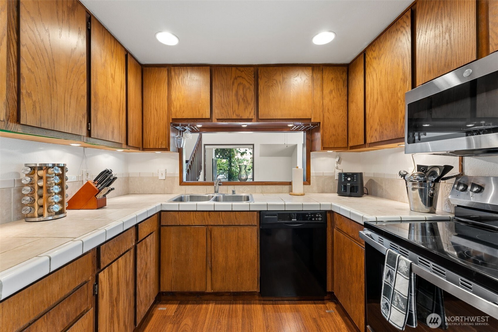 2407 Southeast 8th Place Renton, WA 98057 - Photo 6 of 15