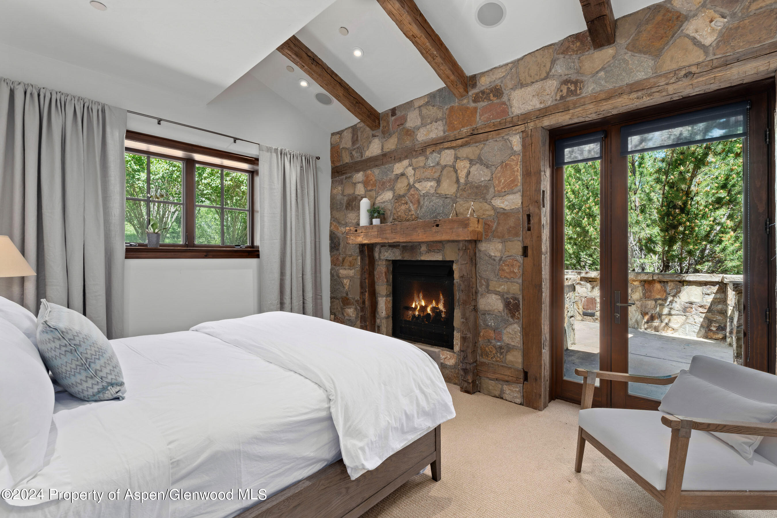 189 McSkimming Road Aspen, CO 81611 - Photo 20 of 37 Guest Suite 1 with Private Deck