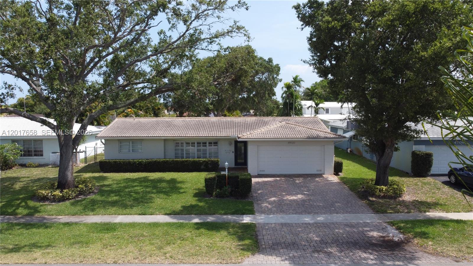 4900 Cleveland Street Hollywood, FL 33021 - Photo 1 of 25