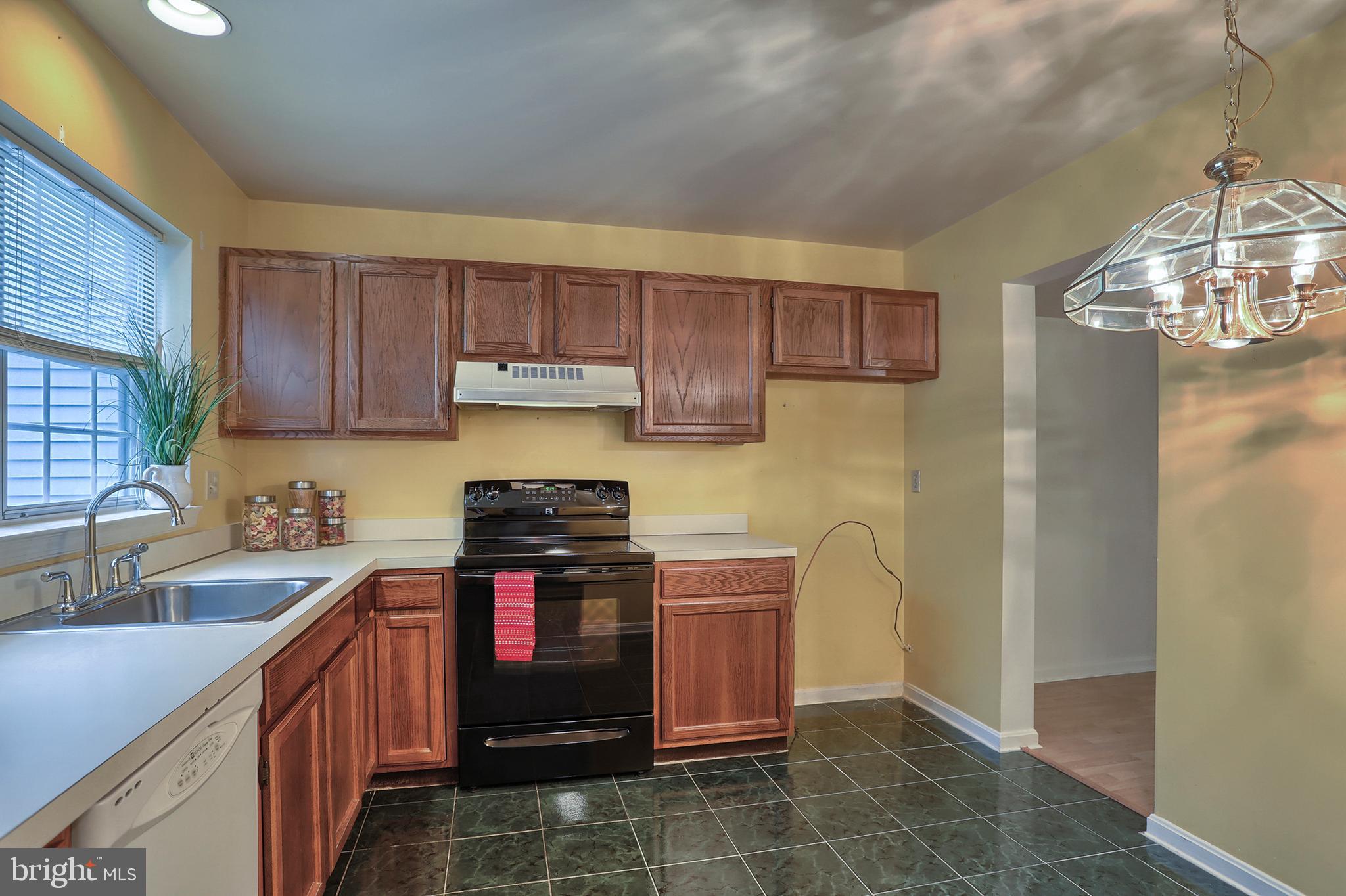 2143 Wexford Road Palmyra, PA 17078 - Photo 5 of 39 Gallery Image 5