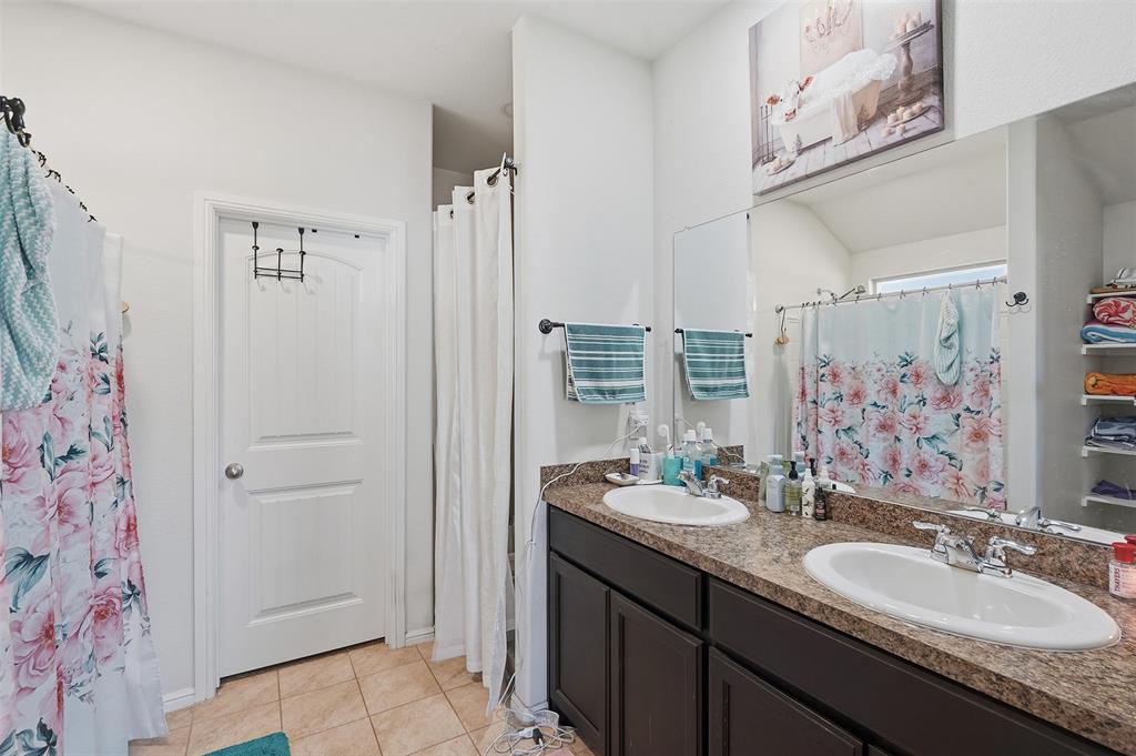 821 Rutherford Drive Crowley, TX 76036 - Photo 23 of 28 Gallery Image 23