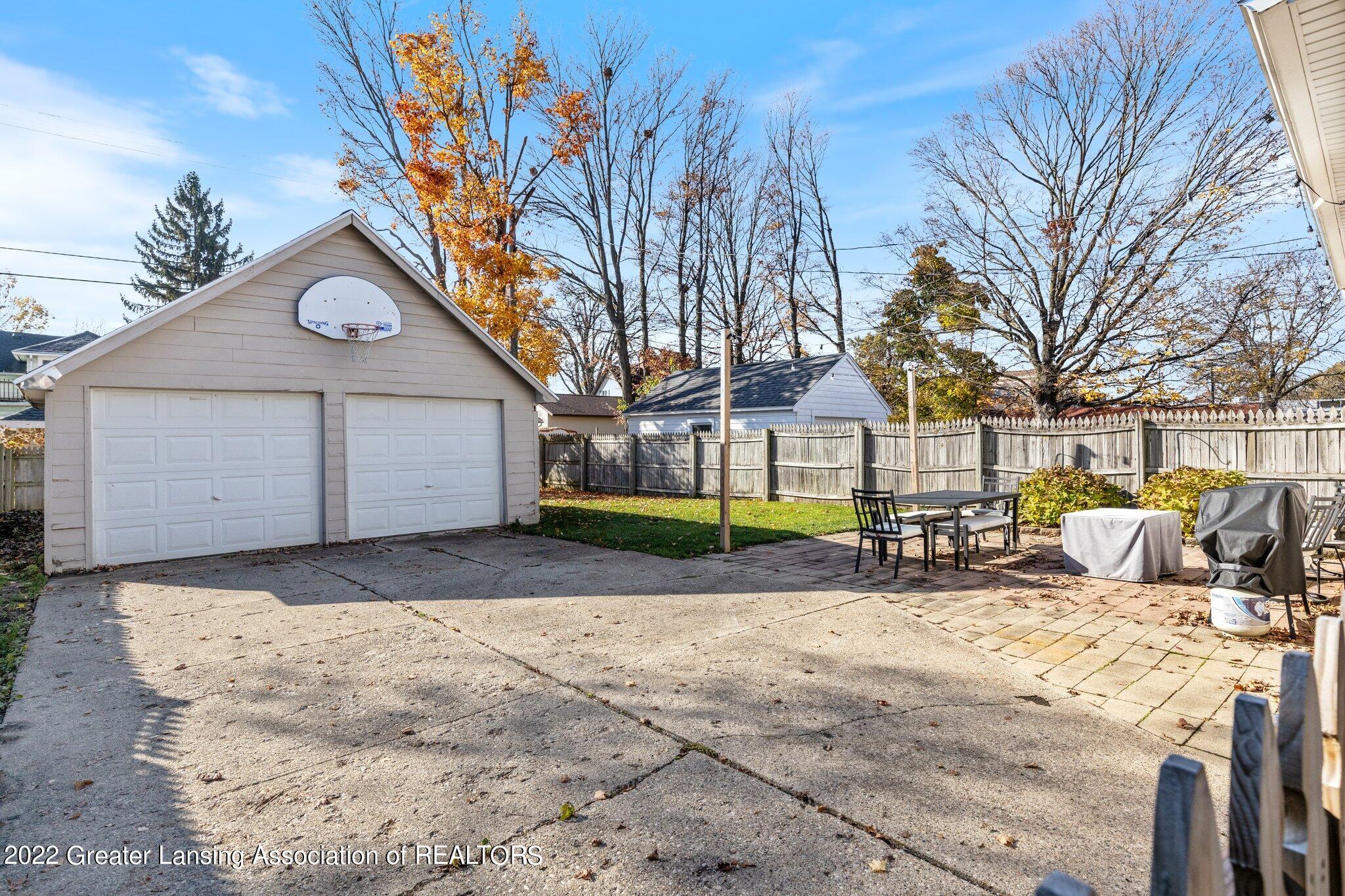 524 Riley Street Lansing, MI 48910 - Photo 27 of 32 6-web-or-mls-524-riley-st