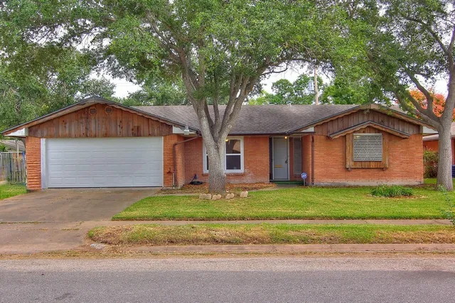 $1,795 | 1030 Monette Drive, Corpus Christi, TX 78412