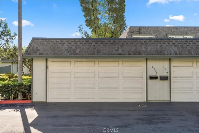 $898,000 | 8318 Artista Drive, Huntington Beach, CA 92646