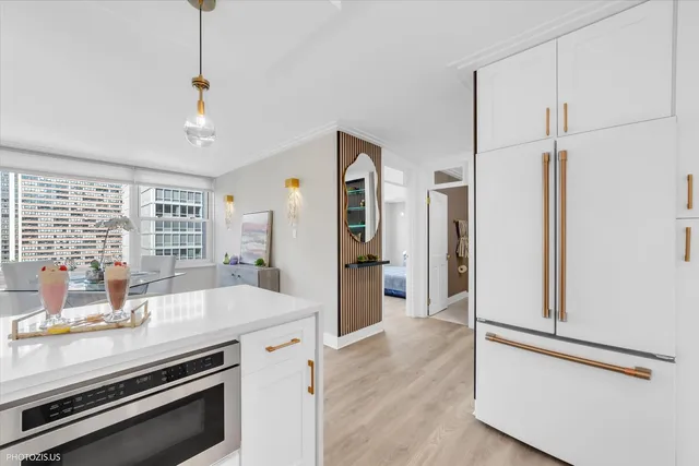 $339,900 | 336 West Wellington Avenue, Unit 1002, Chicago, IL 60657