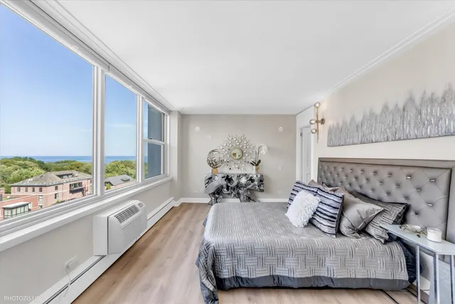 $339,900 | 336 West Wellington Avenue, Unit 1002, Chicago, IL 60657