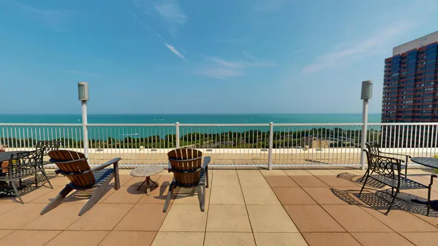 $339,900 | 336 West Wellington Avenue, Unit 1002, Chicago, IL 60657