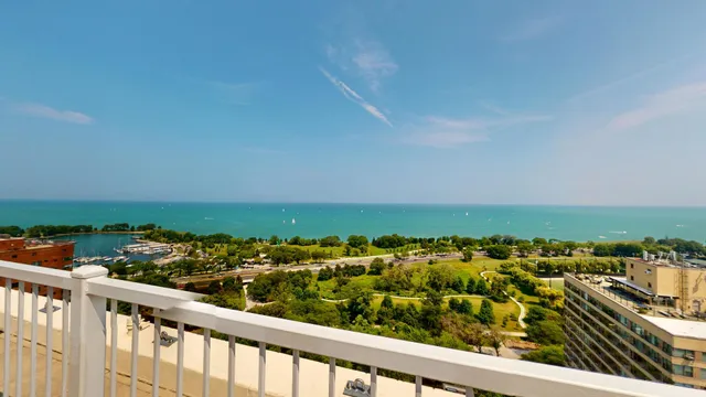 $339,900 | 336 West Wellington Avenue, Unit 1002, Chicago, IL 60657