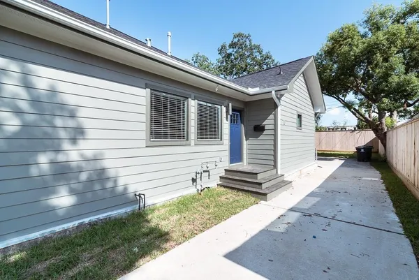 $1,495 | 1919 Lombardy Street, Unit A, Houston, TX 77023