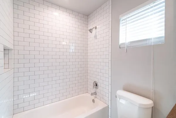 $1,495 | 1919 Lombardy Street, Unit A, Houston, TX 77023