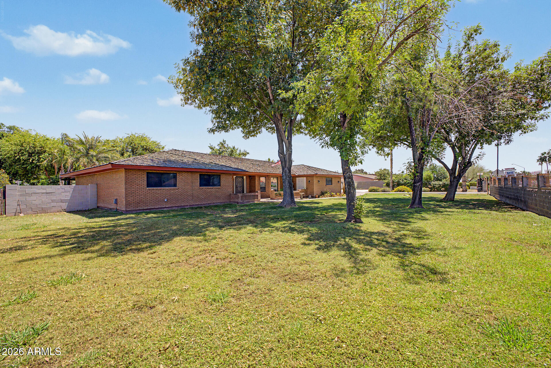 1345 North Greenfield Road Gilbert, AZ 85234 - Photo 12 of 63
