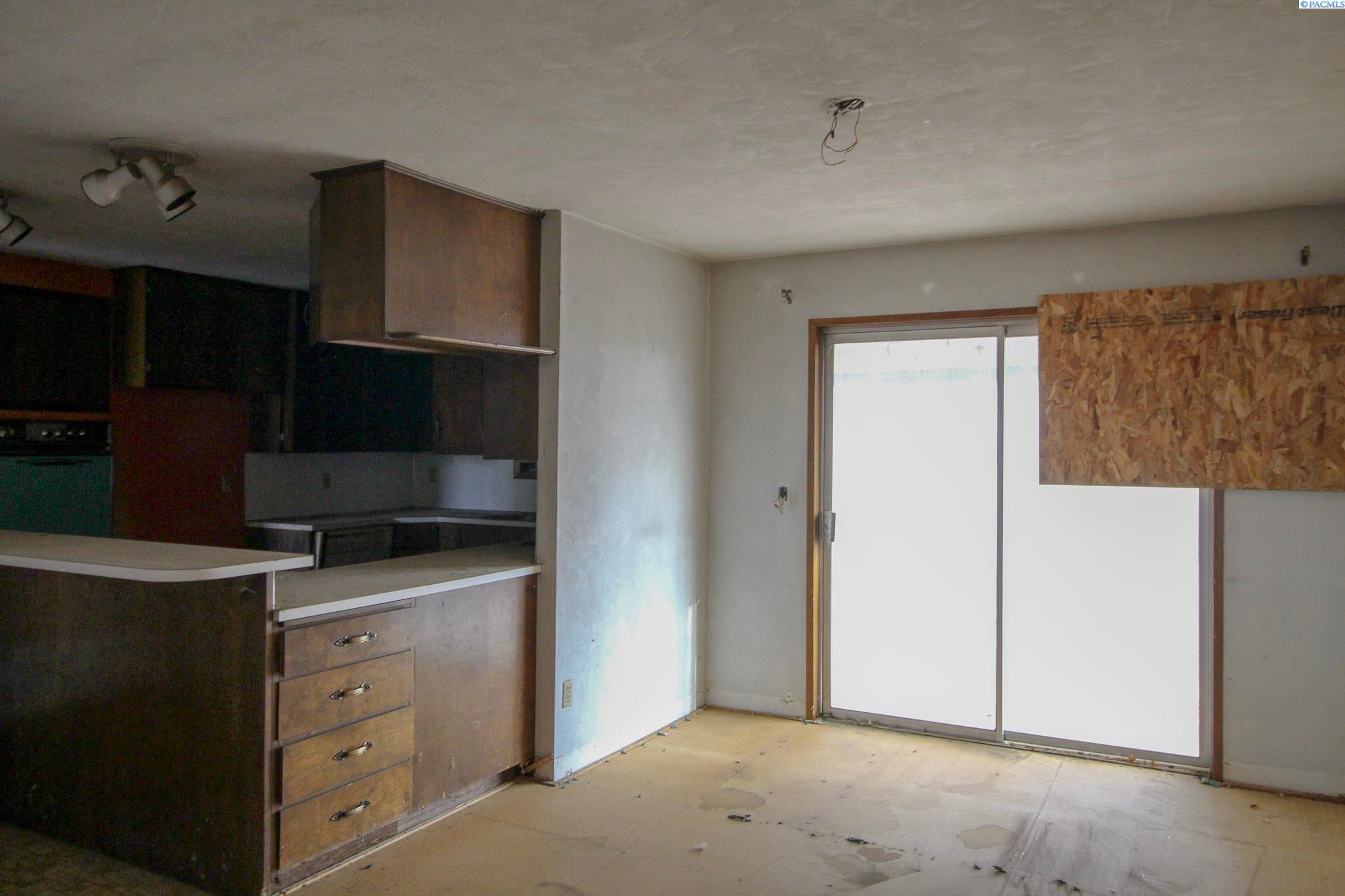 29005 South Carlson Road Kennewick, WA 99337 - Photo 10 of 23 Gallery Image 10