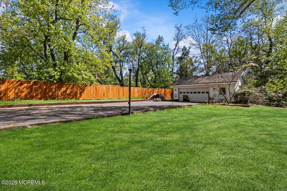 20 North New Prospect Road Jackson, NJ 08527 - Photo 6 of 12 31-Jackson ( 14 )