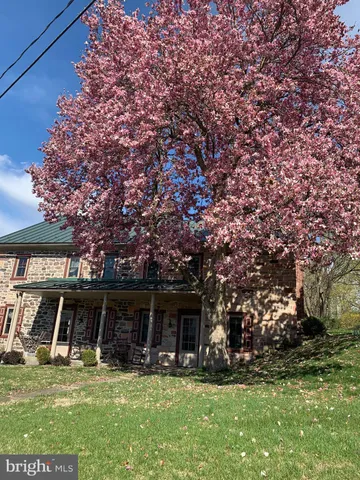 $899,900 | 335 North Clay Road, Lititz, PA 17543