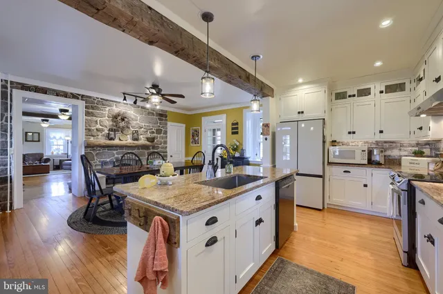 $899,900 | 335 North Clay Road, Lititz, PA 17543