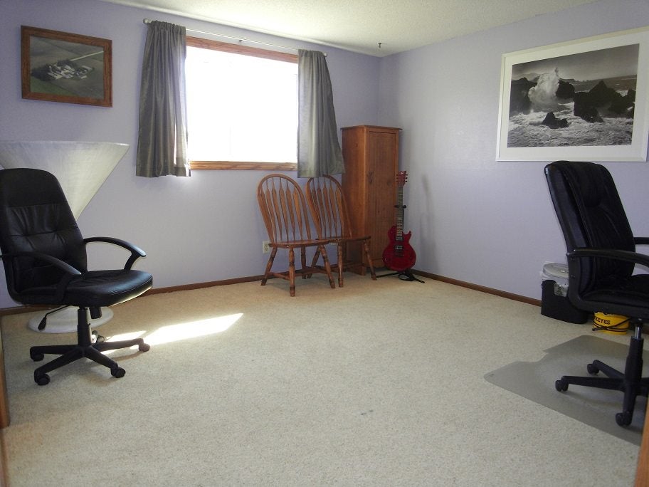 3717 South Lawn Road Cedar Falls, IA 50613 - Photo 13 of 20 Gallery Image 13