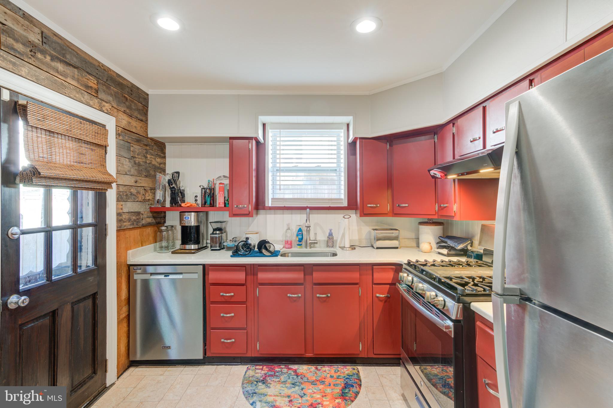 2820 Miller Street Philadelphia, PA 19134 - Photo 4 of 17 Updated Kitchen