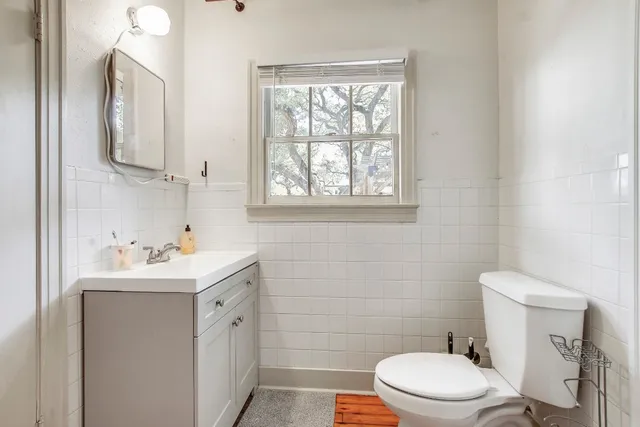 $950,000 | 1215 West Mary Street, Austin, TX 78704